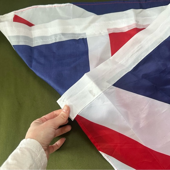 Union Jack Flag - Picture 3 of 7